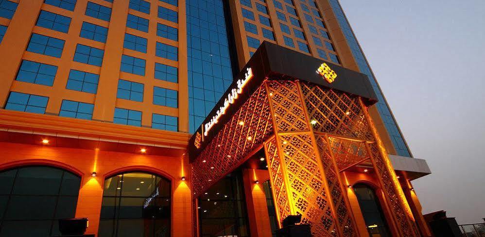 Zara Continental Hotel Ал Хубар Екстериор снимка